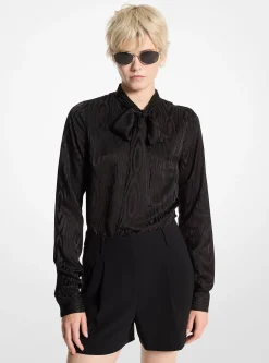 Blusa com gola com laçada em Moiré | Michael Kors [PT]