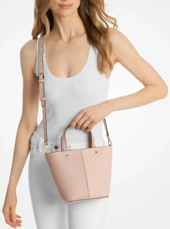 Bolsa a tiracolo em pele granulada e com logótipo exclusivo Flora média | Michael Kors [PT]