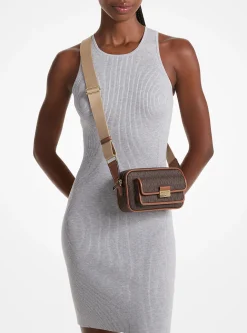 Bolsa a tiracolo para câmara com logótipo exclusivo metalizada Bradshaw extrapequena | Michael Kors [PT]