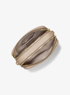 Bolsa a tiracolo para câmara em pele granulada Bryant média | Michael Kors [PT]