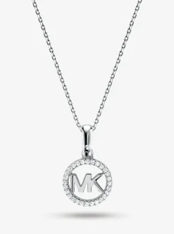 Colar com pingente de logótipo com incrustações de metal precioso | Michael Kors [PT]