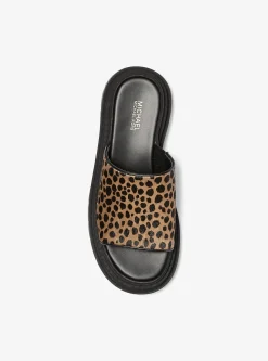 Sandália chinelo com plataforma em pelo de bezerro com estampado de leopardo Kendra | Michael Kors [PT]