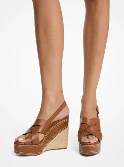 Sandália com cunha em pele Nora | Michael Kors [PT]